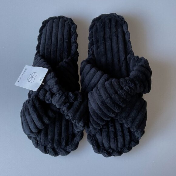 HOUSE SPA SLIPPERS FAUX FUR SLIPPERS , CROSS BANDS ANTI-SKID SOLE - Picture 7 of 10